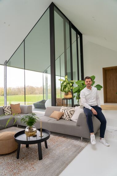 SlimLine 38 Porte, ConceptPatio 130 Sistemi scorrevoli e ConceptSystem 77 Finestre - The Floating House situato in Geesteren, Paesi Bassi