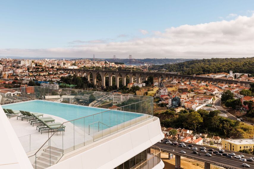 ConceptWall 60 Facciate continue, ConceptSystem 77 Porte e CW 60 Hidden Vent Facciate continue - Infinity Tower situato in Lisbon, Portogallo