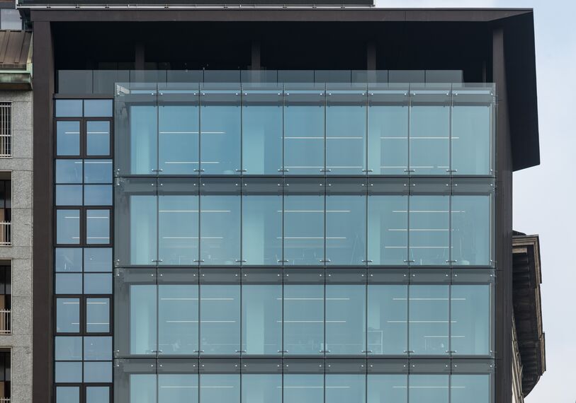 CW 60-SC Facciate continue - Office building Office building Largo Augusto Milano situato in Milan, Italia