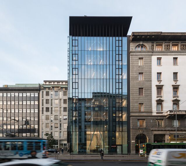 CW 60-SC Facciate continue - Office building Office building Largo Augusto Milano situato in Milan, Italia