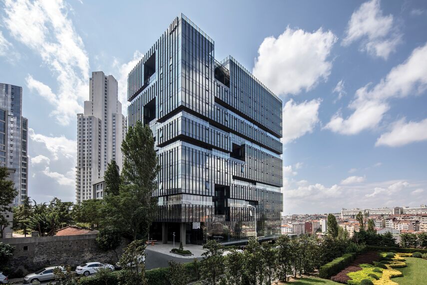 ConceptWall 60 Facciate continue, HiFinity Sistemi scorrevoli e ConceptSystem 68 Porte - Complesso di appartamenti Now Bomonti situato in Istanbul, Turchia