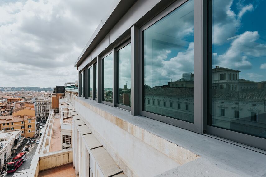 SlimLine 38 Finestre e ConceptSystem 77 Finestre - Office building Roma situato in Rome, Italia
