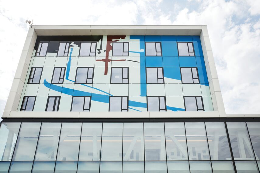 ConceptSystem 77 Finestre, BriseSoleil 100 Frangisole e CS 77 Fire Proof Finestre - AZ Sint Maarten situato in Mechelen, België