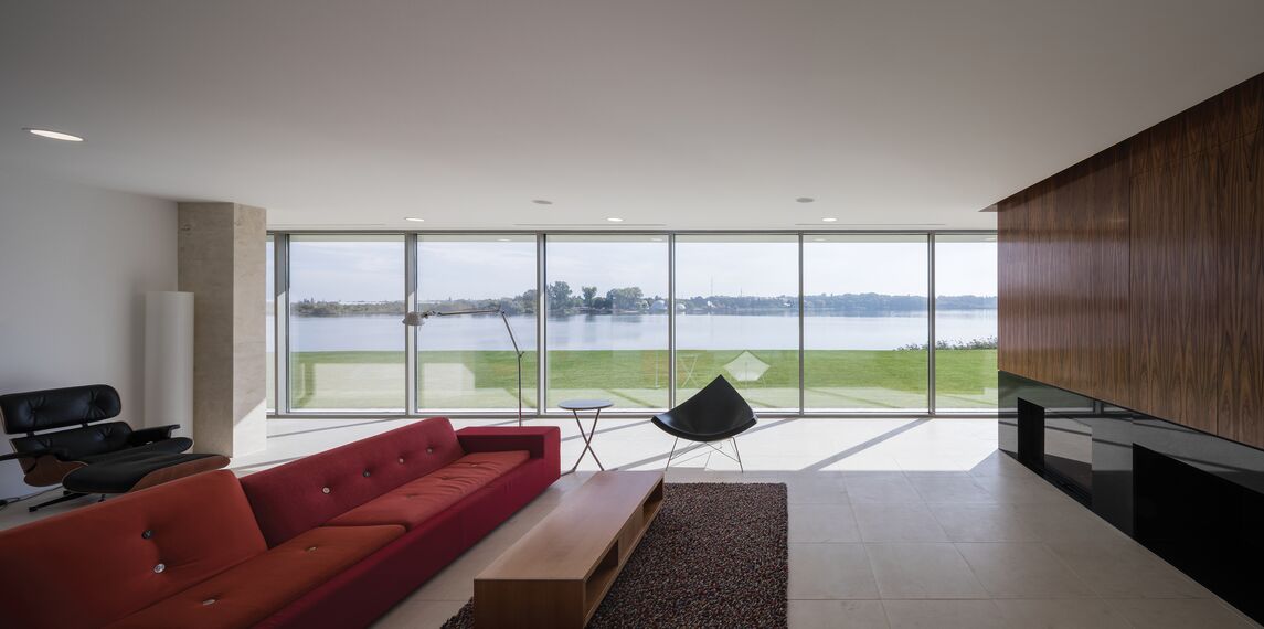 ConceptPatio 130 Sistemi scorrevoli, ConceptSystem 77 Finestre, ConceptSystem 77 Porte e ConceptWall 50 Facciate continue - Villa Buftea Residence situato in Buftea, Romania