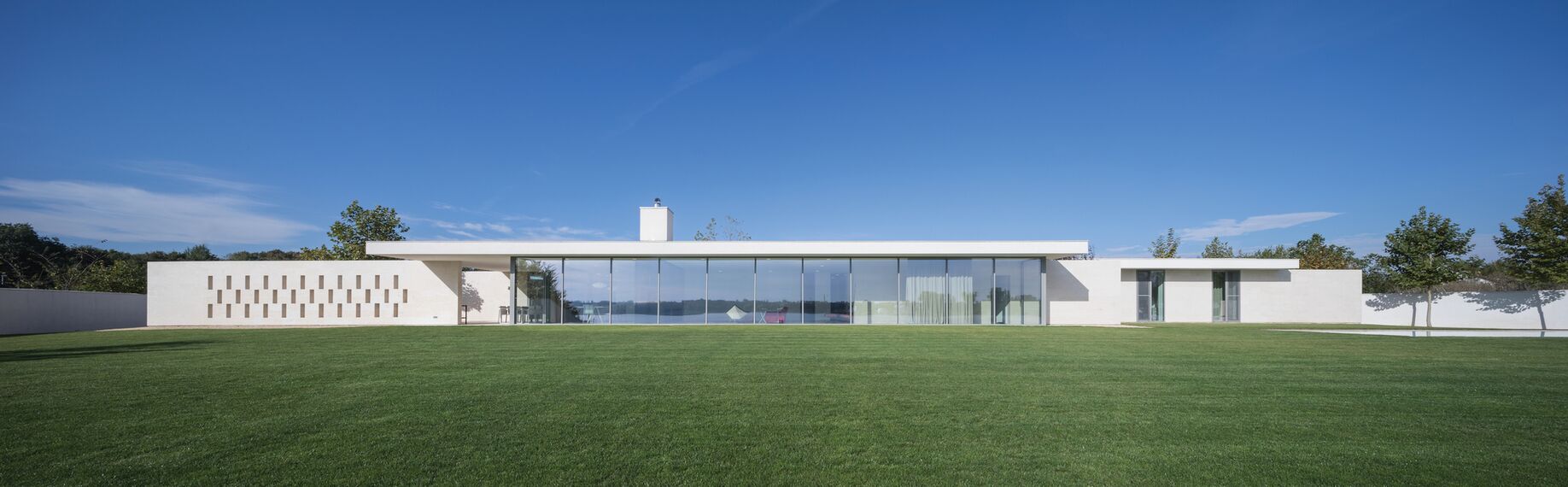 ConceptPatio 130 Sistemi scorrevoli, ConceptSystem 77 Finestre, ConceptSystem 77 Porte e ConceptWall 50 Facciate continue - Villa Buftea Residence situato in Buftea, Romania