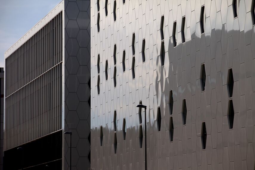 CI 45 Finestre, ConceptSystem 77 Porte, ConceptSystem 77 Finestre e CW 50-HI Facciate continue - College/University National Centre of Physical and Technological Sciences situato in Vilnius, Lituania