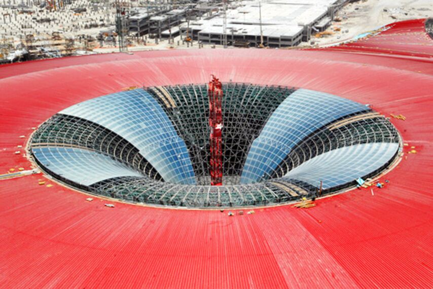 ConceptWall 86 Facciate continue - Race track Ferrari World Abu Dhabi situato in Abu Dhabi, Emirati Arabi Uniti