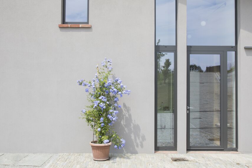 ConceptWall 50 Facciate continue, ConceptSystem 77 Finestre, ConceptSystem 77 Porte e CS 77 Hidden Vent Finestre - Riparo in Bellavista situato in Montferrat, Italia