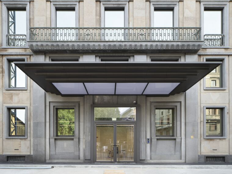MasterLine 8-HI Porte, SlimLine 38 HI Finestre, CS 77 Fire Proof Porte, CW 50-HI Facciate continue e CW 50-ALU ON STEEL Facciate continue - Spiga26 situato in Milan, Italia
