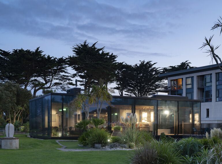 ConceptWall 50 Facciate continue, SlimLine 38 Porte, CW 50-SC Facciate continue, SlimLine 38 HI Finestre, CS 77-HI Porte e CS 77-HI+ Finestre - The Sea Rooms situato in Rosslare, Irlanda