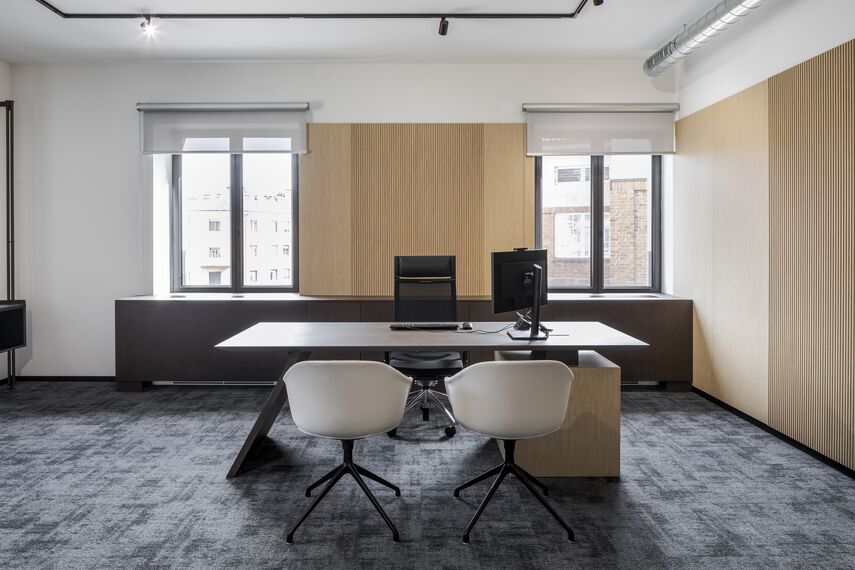 SlimLine 38 Finestre e SlimLine 38 Classic Finestre - Genertel HQ Stock Building situato in Trieste, Italia