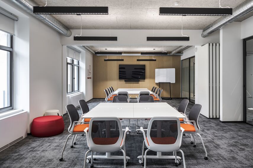 SlimLine 38 Finestre e SlimLine 38 Classic Finestre - Genertel HQ Stock Building situato in Trieste, Italia