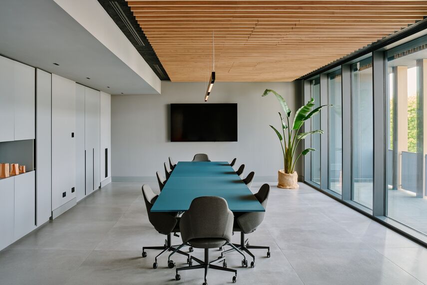 ConceptWall 50 Facciate continue, MasterLine 8 Porte e MasterLine 8 Finestre - Adercarta situato in Adro, Italia