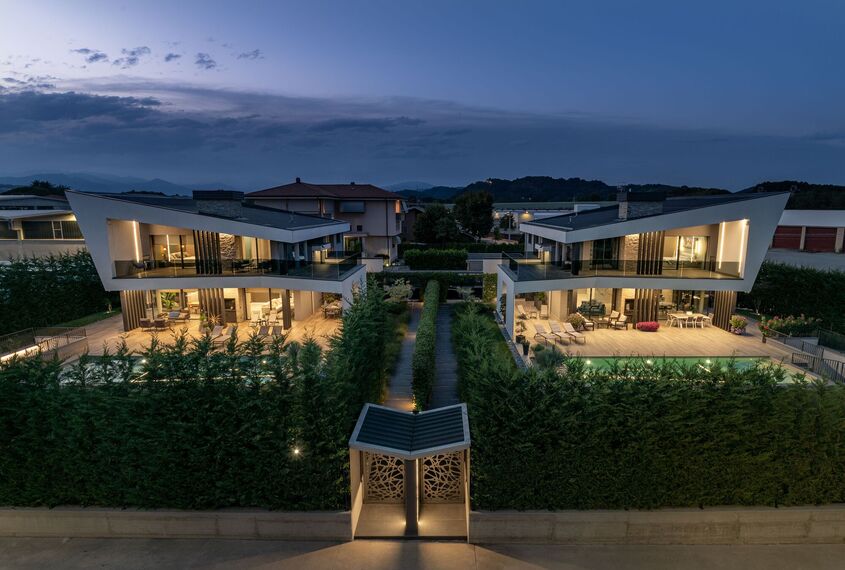 HiFinity Sistemi scorrevoli, MasterPatio Sistemi scorrevoli, MasterLine 8 Porte, SlimLine 38 Finestre, SlimLine 38 Porte, MasterLine 8 Panel Door Porte, SlimLine 38 Ferro Finestre e SlimLine 38 Ferro Porte - Ville Twin situato in Briga Novarese, Italia