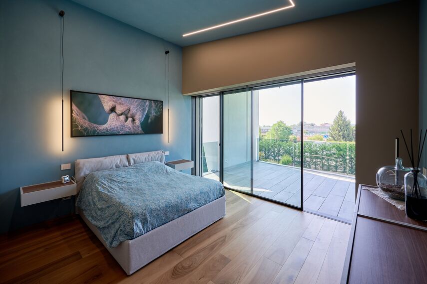 HiFinity Sistemi scorrevoli, MasterPatio Sistemi scorrevoli, MasterLine 8 Porte, SlimLine 38 Finestre, SlimLine 38 Porte, MasterLine 8 Panel Door Porte, SlimLine 38 Ferro Finestre e SlimLine 38 Ferro Porte - Ville Twin situato in Briga Novarese, Italia