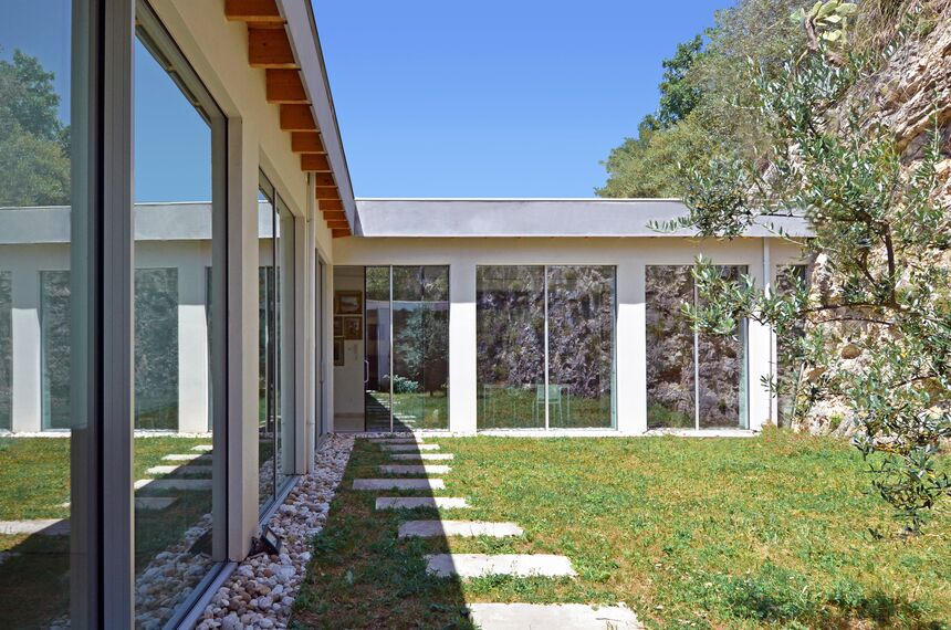 HiFinity Sistemi scorrevoli, SlimLine 38 Standard Finestre e SlimLine 38 Classic Finestre - Domus Hi-Finity situato in Rome, Italia