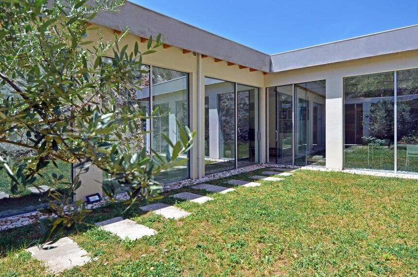 HiFinity Sistemi scorrevoli, SlimLine 38 Standard Finestre e SlimLine 38 Classic Finestre - Domus Hi-Finity situato in Rome, Italia