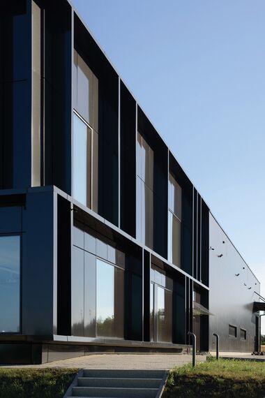 ConceptSystem 59Pa Finestre e CW 50-HI Facciate continue - Pivexin Technology Headquarter situato in Babice, Polonia