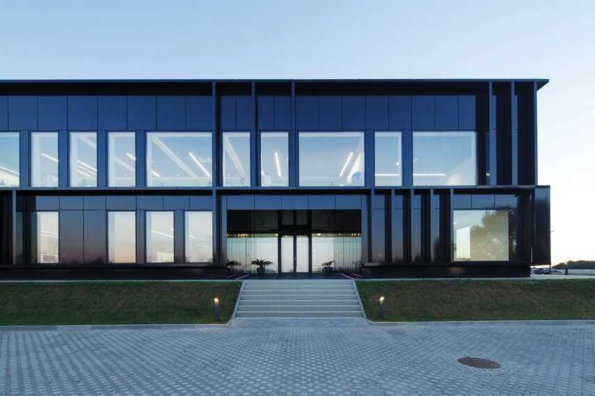 ConceptSystem 59Pa Finestre e CW 50-HI Facciate continue - Pivexin Technology Headquarter situato in Babice, Polonia