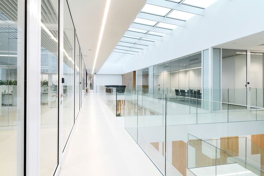 ConceptSystem 59Pa Finestre e CW 50-HI Facciate continue - Pivexin Technology Headquarter situato in Babice, Polonia