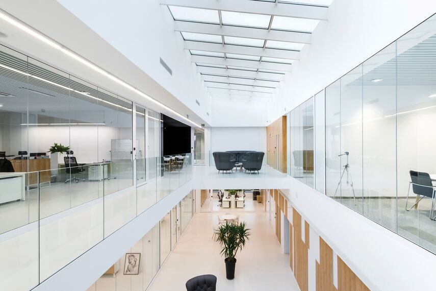 ConceptSystem 59Pa Finestre e CW 50-HI Facciate continue - Pivexin Technology Headquarter situato in Babice, Polonia