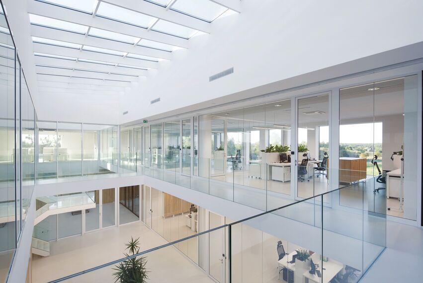 ConceptSystem 59Pa Finestre e CW 50-HI Facciate continue - Pivexin Technology Headquarter situato in Babice, Polonia