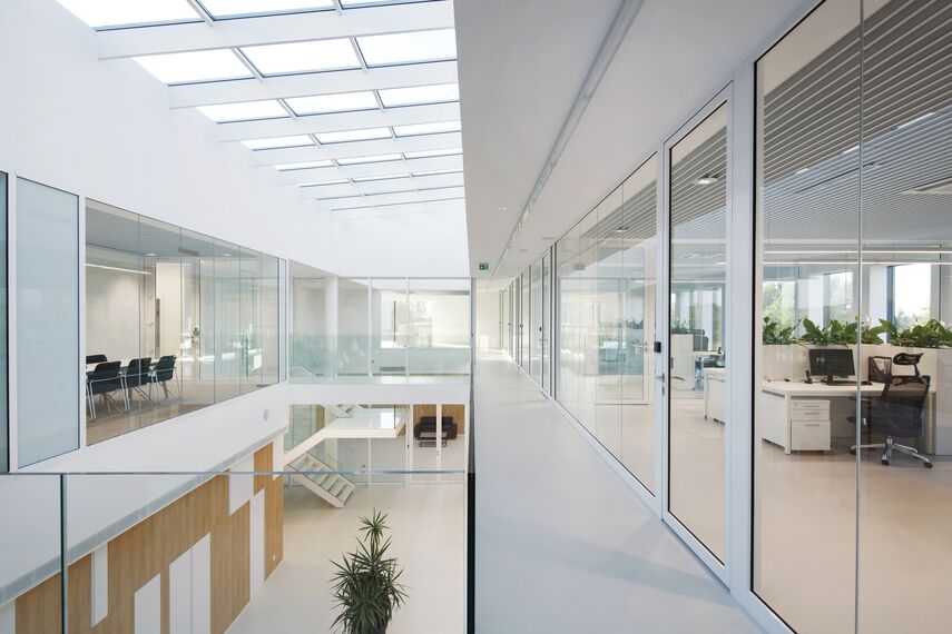 ConceptSystem 59Pa Finestre e CW 50-HI Facciate continue - Pivexin Technology Headquarter situato in Babice, Polonia