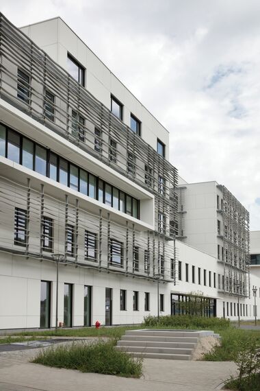 BriseSoleil 100 Frangisole e ConceptSystem 77 Finestre - AZ Sint Maarten situato in Mechelen, België