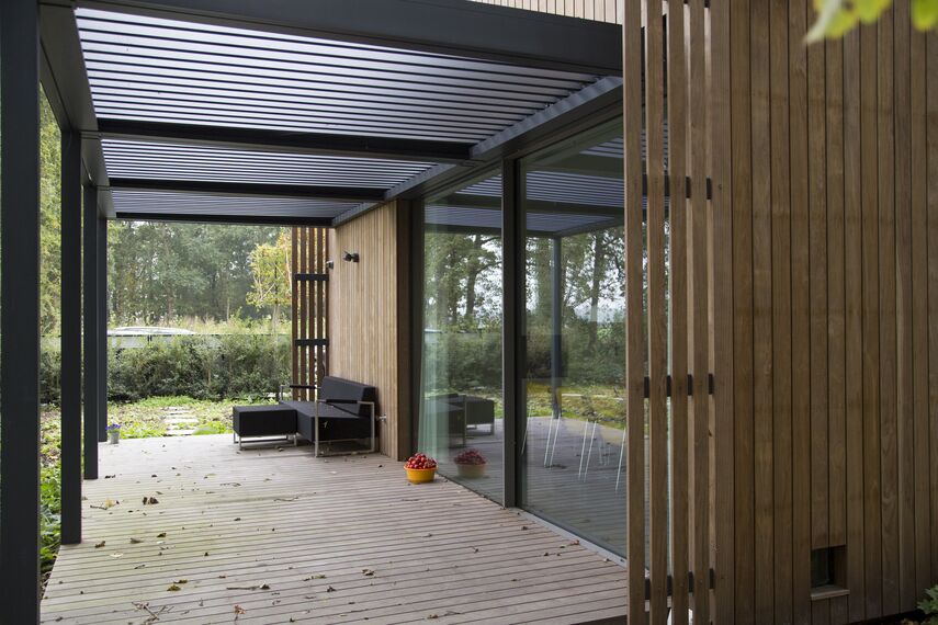 CS 86-HI (c) Sistemi annullati, ConceptWall 50 Facciate continue e HiFinity Sistemi scorrevoli - Villa Forest Villa Voorschoten situato in Voorschoten, Paesi Bassi
