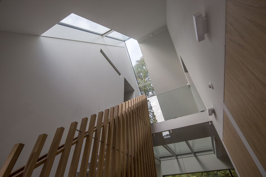 CS 86-HI (c) Sistemi annullati, ConceptWall 50 Facciate continue e HiFinity Sistemi scorrevoli - Villa Forest Villa Voorschoten situato in Voorschoten, Paesi Bassi