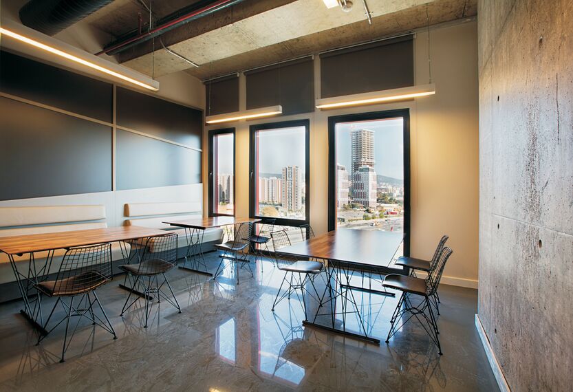 CW 50-SC Facciate continue - Business center Lapishan situato in Istanbul, Turchia