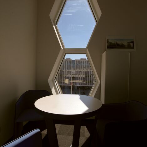 CI 45 Finestre, ConceptSystem 77 Porte, ConceptSystem 77 Finestre e CW 50-HI Facciate continue - College/University National Centre of Physical and Technological Sciences situato in Vilnius, Lituania