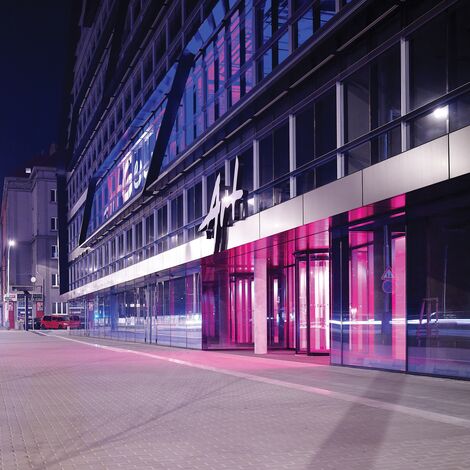 CS 86-HI (c) Sistemi annullati e ConceptWall 50 Facciate continue - Office building ArtGen situato in Prague, Repubblica Ceca