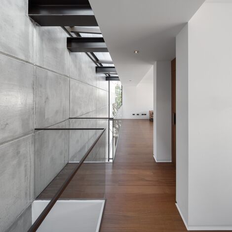ConceptWall 50 Facciate continue, CP 50 Sistemi scorrevoli e ConceptRoof 120 Verande - Bio-inspired Private House situato in Lisbon, Portogallo