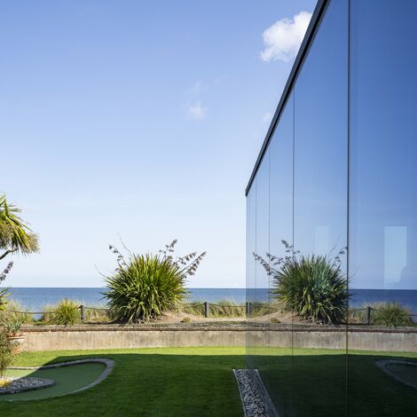 ConceptWall 50 Facciate continue, SlimLine 38 Porte, CW 50-SC Facciate continue, SlimLine 38 HI Finestre, CS 77-HI Porte e CS 77-HI+ Finestre - The Sea Rooms situato in Rosslare, Irlanda
