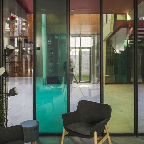 SlimLine 38 Finestre, ConceptDoor 45Pa Porte, ThermoSystem 68 Finestre, CW 50 Standard Facciate continue e CW 50 Facciate continue - Office building Halle de la Madeleine situato in Nantes, Francia