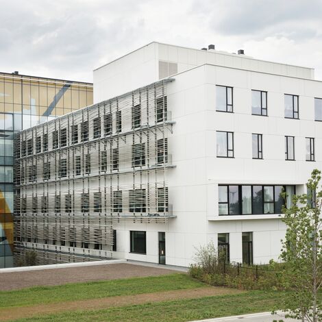 ConceptSystem 77 Finestre, BriseSoleil 100 Frangisole e CS 77 Fire Proof Finestre - AZ Sint Maarten situato in Mechelen, België