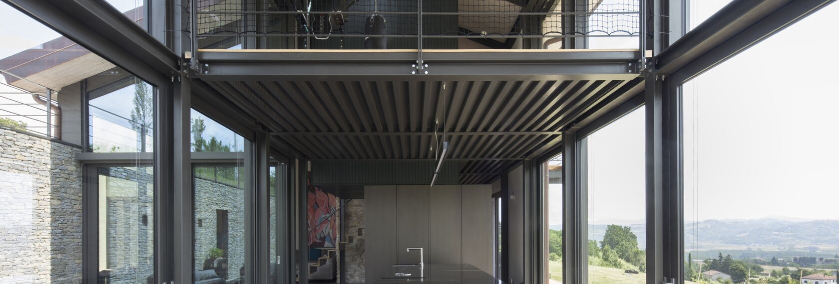 ConceptWall 50 Facciate continue, ConceptSystem 77 Finestre, ConceptSystem 77 Porte e CS 77 Hidden Vent Finestre - Riparo in Bellavista situato in Montferrat, Italia