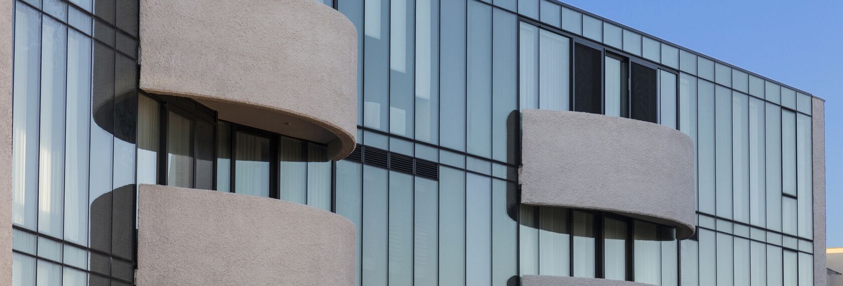 ConceptPatio 130 Sistemi scorrevoli, ConceptWall 50 Facciate continue, SlimLine 68 Finestre e ConceptSystem 77 Porte - The Esplanade situato in Brighton, Australia