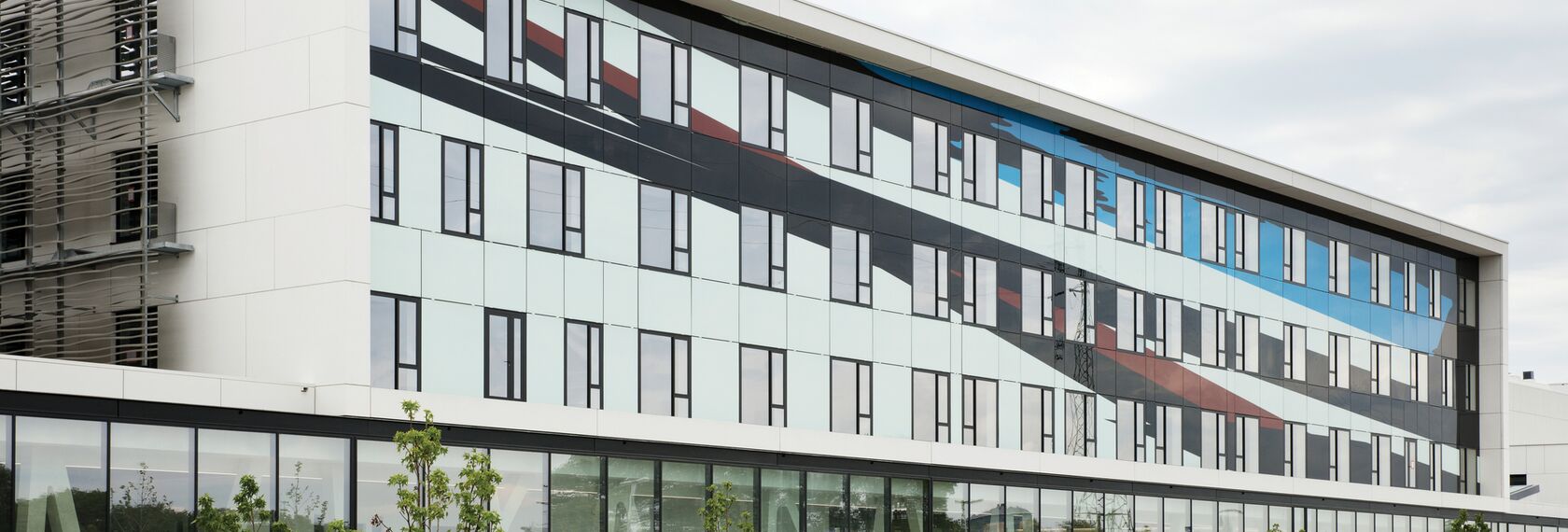 BriseSoleil 100 Frangisole e ConceptSystem 77 Finestre - AZ Sint Maarten situato in Mechelen, België