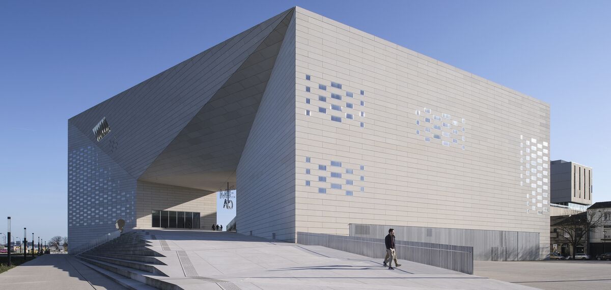 ConceptDoor 45Pa Porte, ConceptWall 86 Facciate continue, ConceptPatio 130 Sistemi scorrevoli e ConceptWall 50 Facciate continue - Entertainment MÉCA situato in Bordeaux, Francia