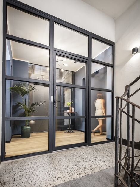 Una porta a battente SlimLine 38.