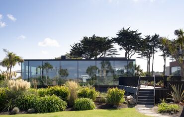 ConceptWall 50 Facciate continue, SlimLine 38 Porte, CW 50-SC Facciate continue, SlimLine 38 HI Finestre, CS 77-HI Porte e CS 77-HI+ Finestre - The Sea Rooms situato in Rosslare, Irlanda